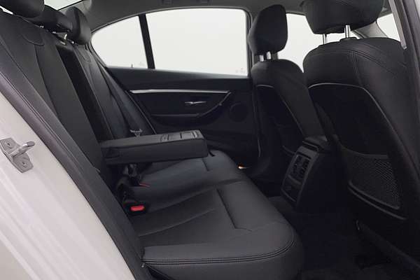 2016 BMW 3 Series 320d Sport Line F30 LCI
