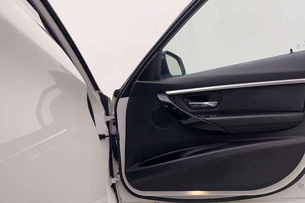 2016 BMW 3 Series 320d Sport Line F30 LCI