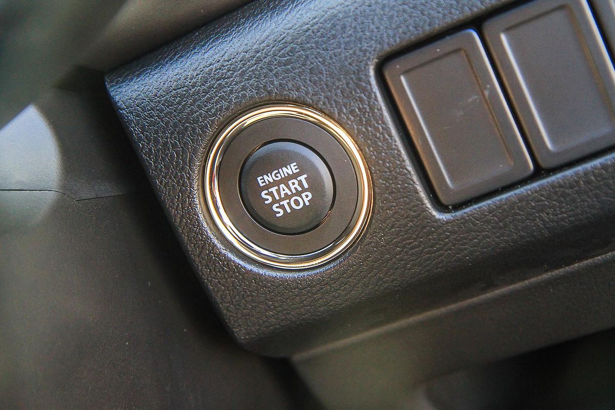 2024 Suzuki Vitara Shadow LY Series II
