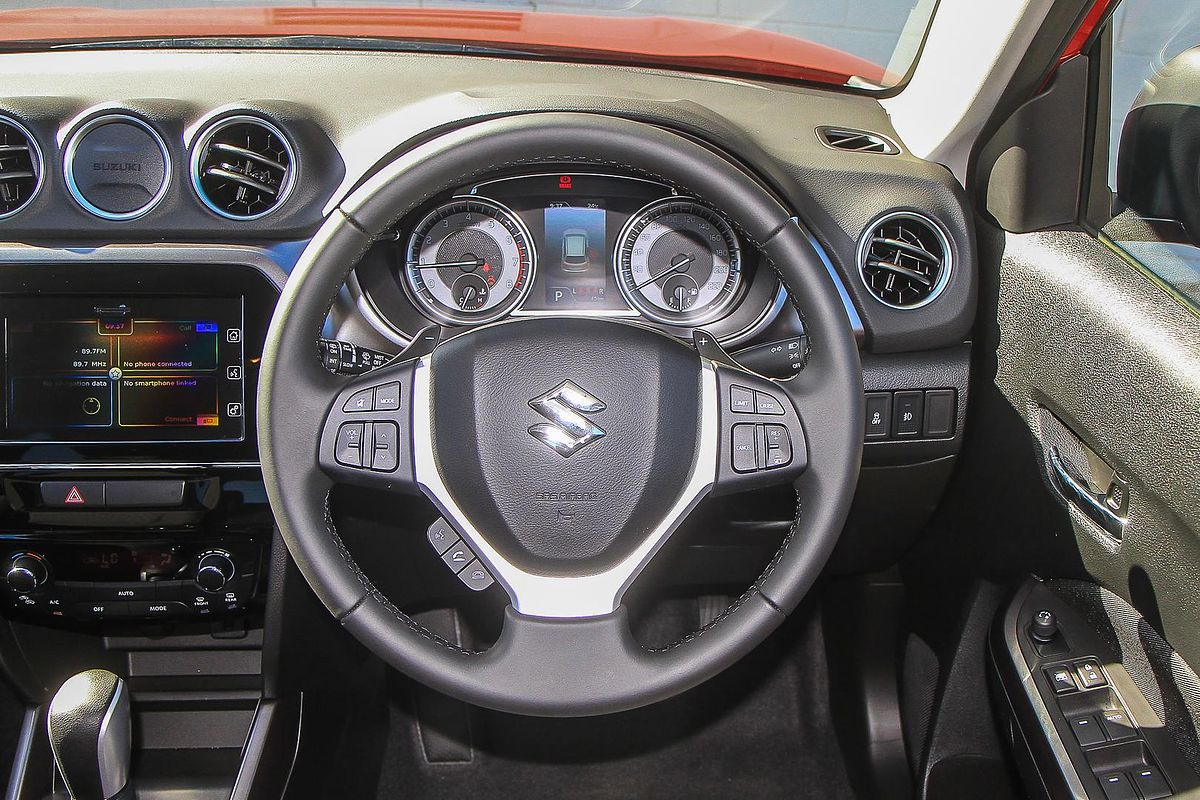 2024 Suzuki Vitara Shadow LY Series II