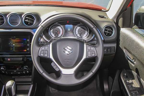 2024 Suzuki Vitara Shadow LY Series II