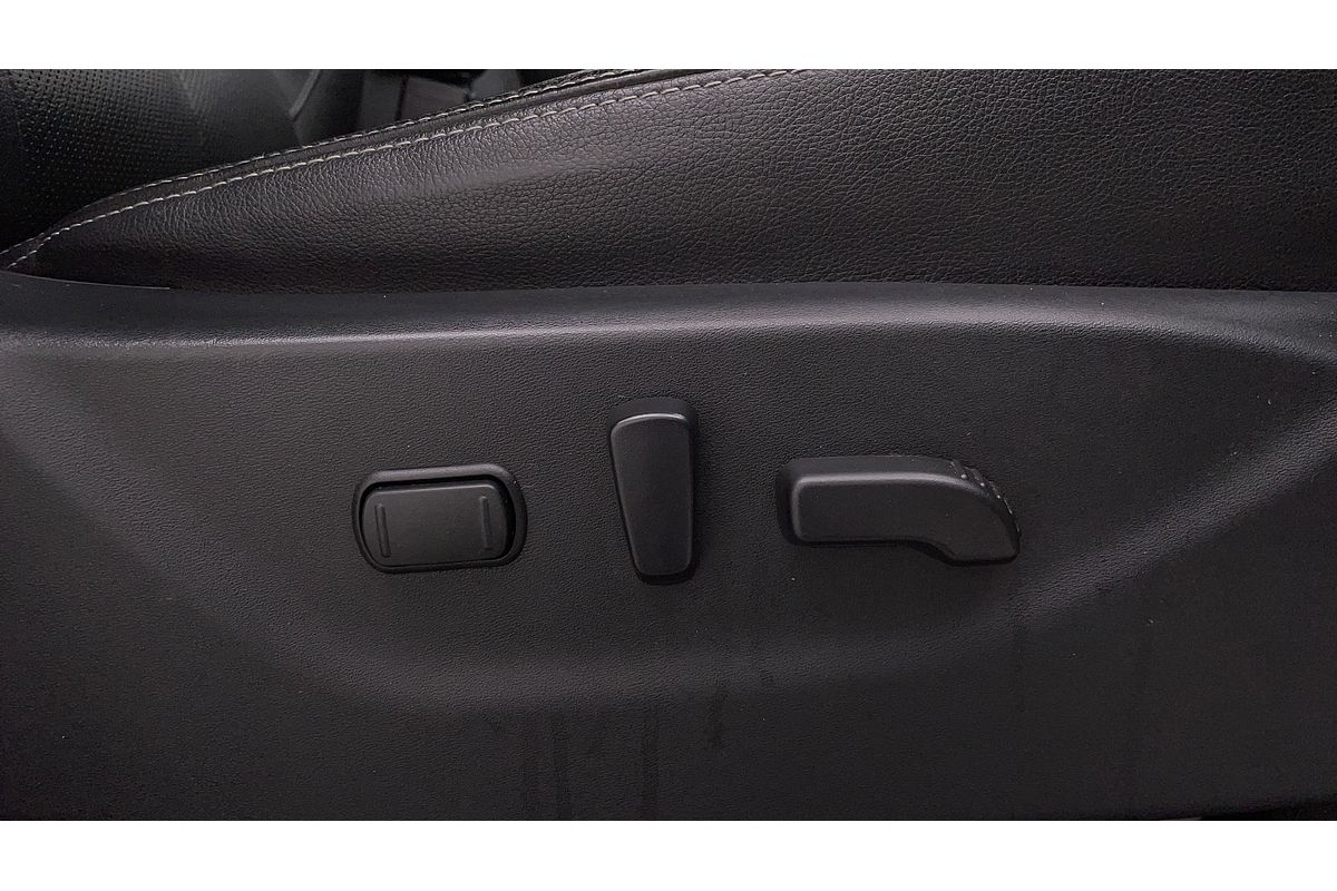 2017 Nissan Navara ST-X D23 Series 2 4X4