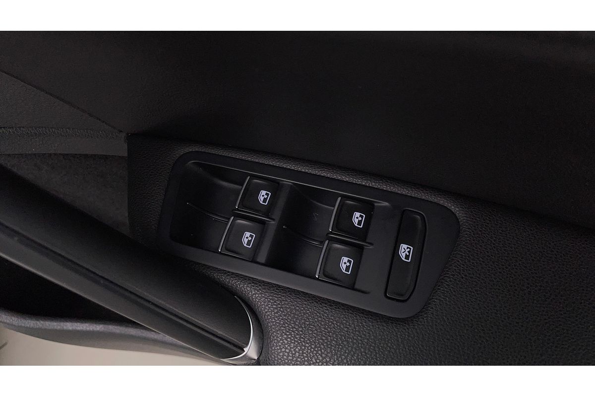 2017 Volkswagen Golf 110TSI Highline 7.5