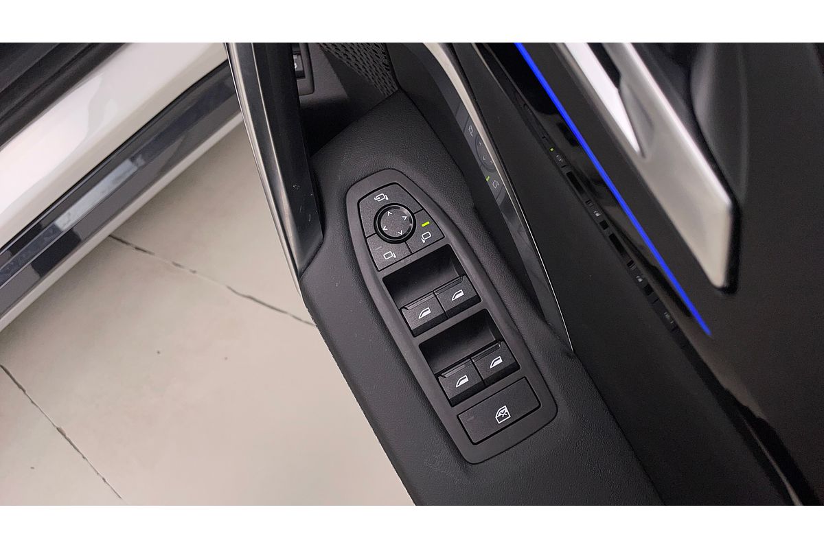 2024 BMW X1 sDrive18i U11