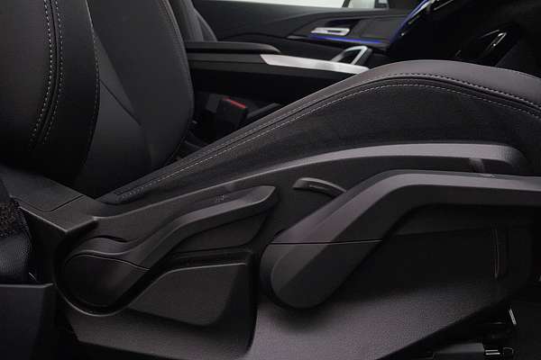 2024 BMW X1 sDrive18i U11