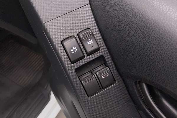 2016 Isuzu D-MAX SX High Ride Rear Wheel Drive