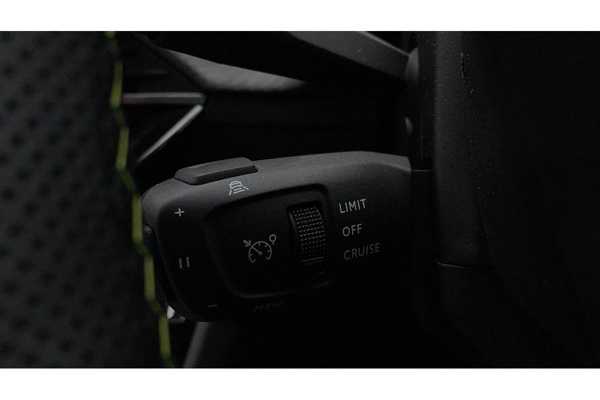 2023 Peugeot e-2008 GT P24
