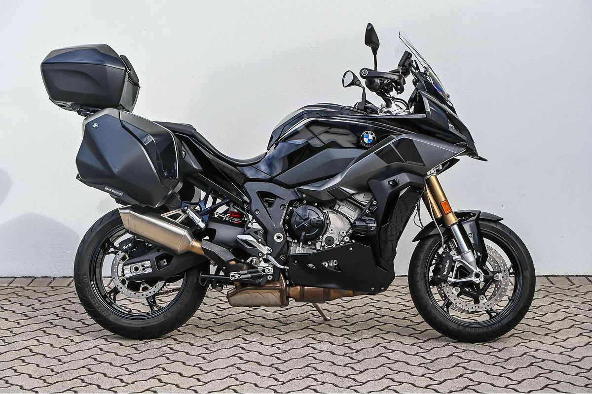 2022 BMW S 1000 XR Triple Black S 1000