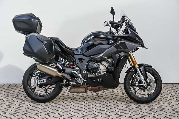 2022 BMW S 1000 XR Triple Black S 1000
