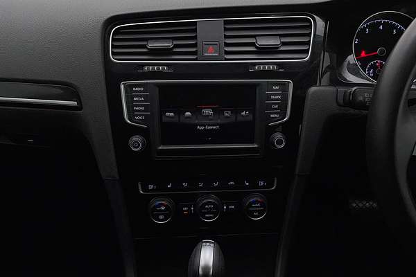 2015 Volkswagen Golf 110TSI Highline 7