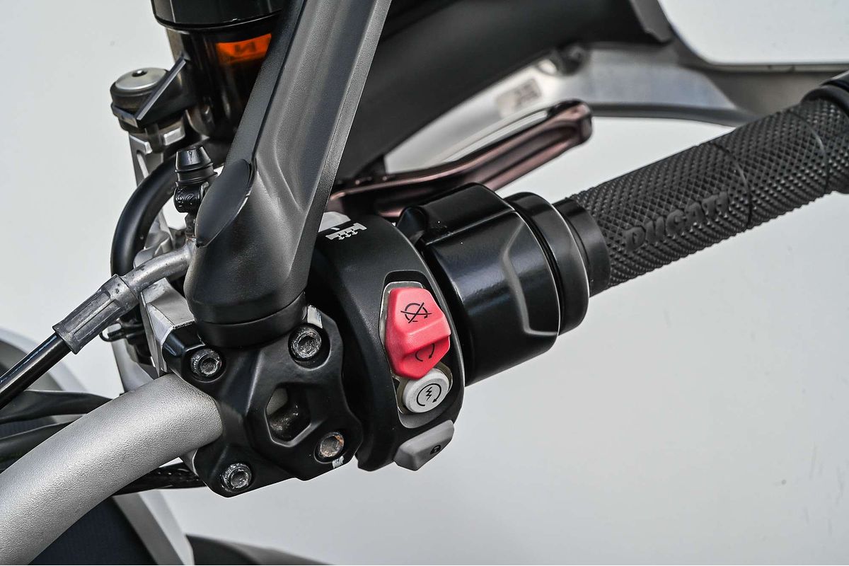 2015 Ducati MULTI 1200S