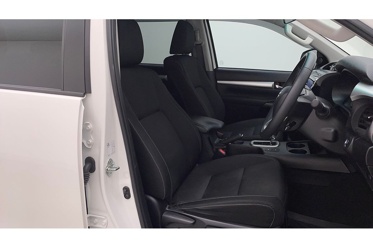 2022 Toyota Hilux SR5 GUN126R 4X4