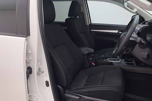 2022 Toyota Hilux SR5 GUN126R 4X4