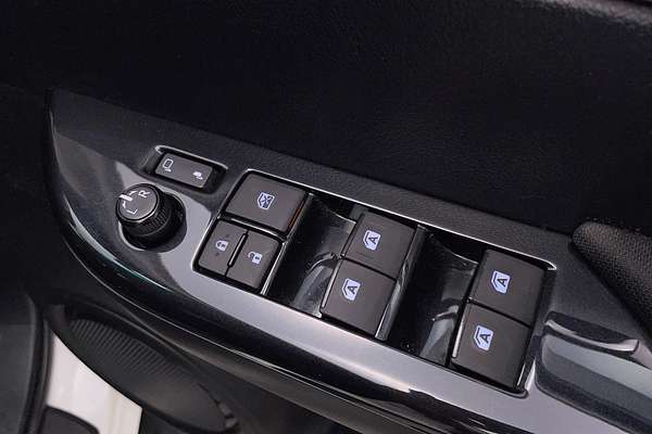 2022 Toyota Hilux SR5 GUN126R 4X4
