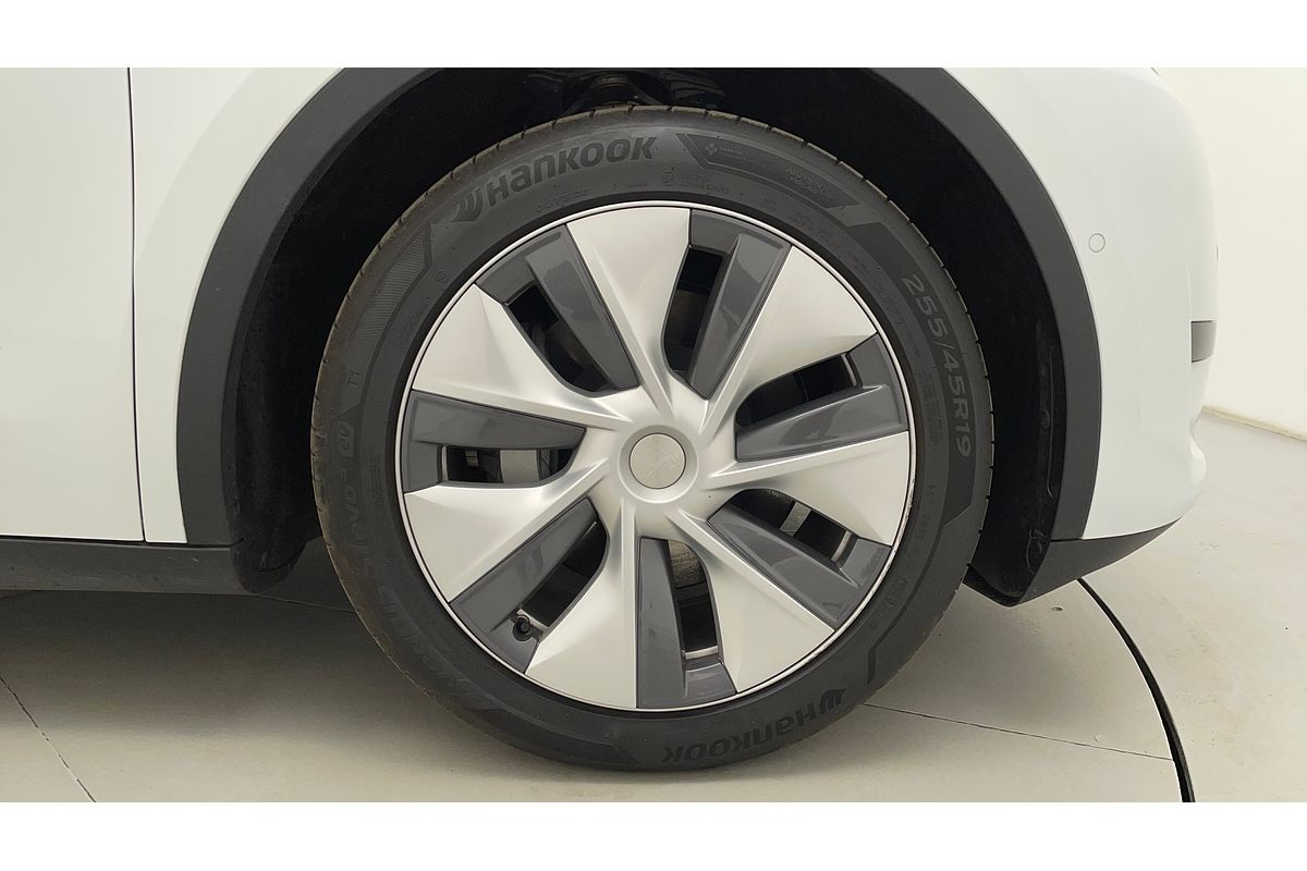 2023 Tesla Model Y Rear-Wheel Drive