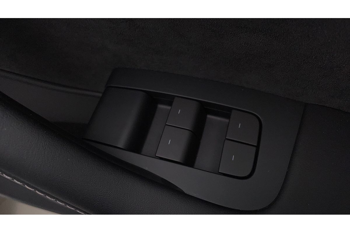 2023 Tesla Model Y Rear-Wheel Drive