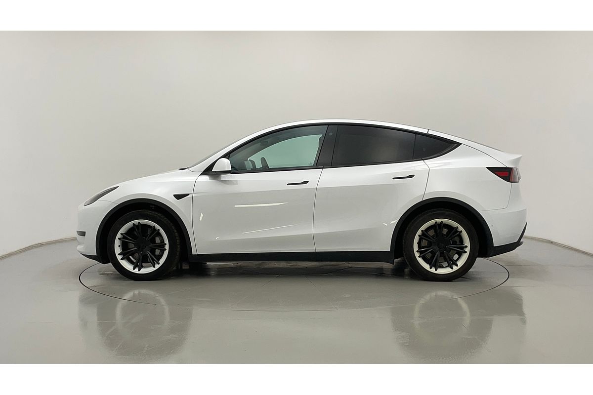 2022 Tesla Model Y Rear-Wheel Drive