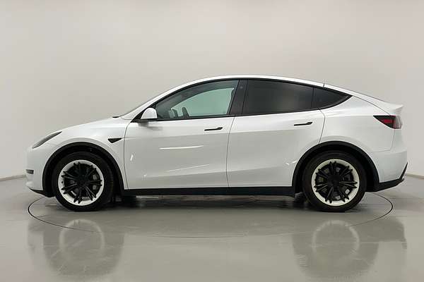 2022 Tesla Model Y Rear-Wheel Drive