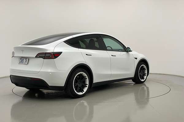 2022 Tesla Model Y Rear-Wheel Drive