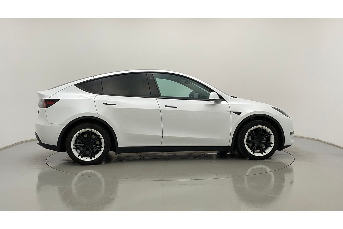2022 Tesla Model Y Rear-Wheel Drive