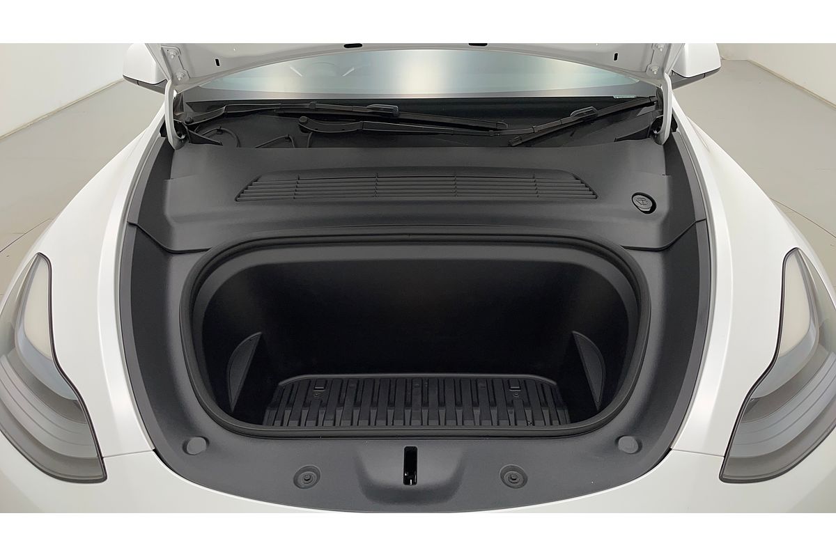 2022 Tesla Model Y Rear-Wheel Drive