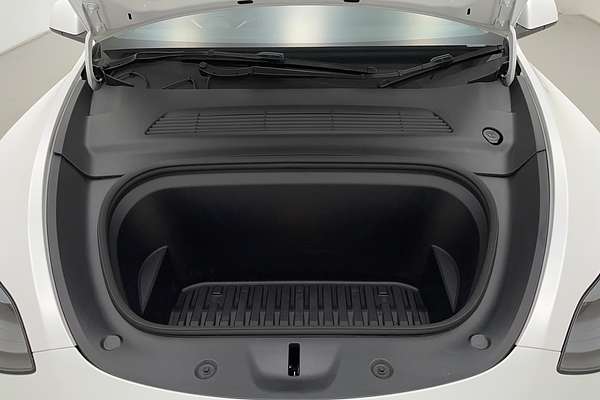 2022 Tesla Model Y Rear-Wheel Drive