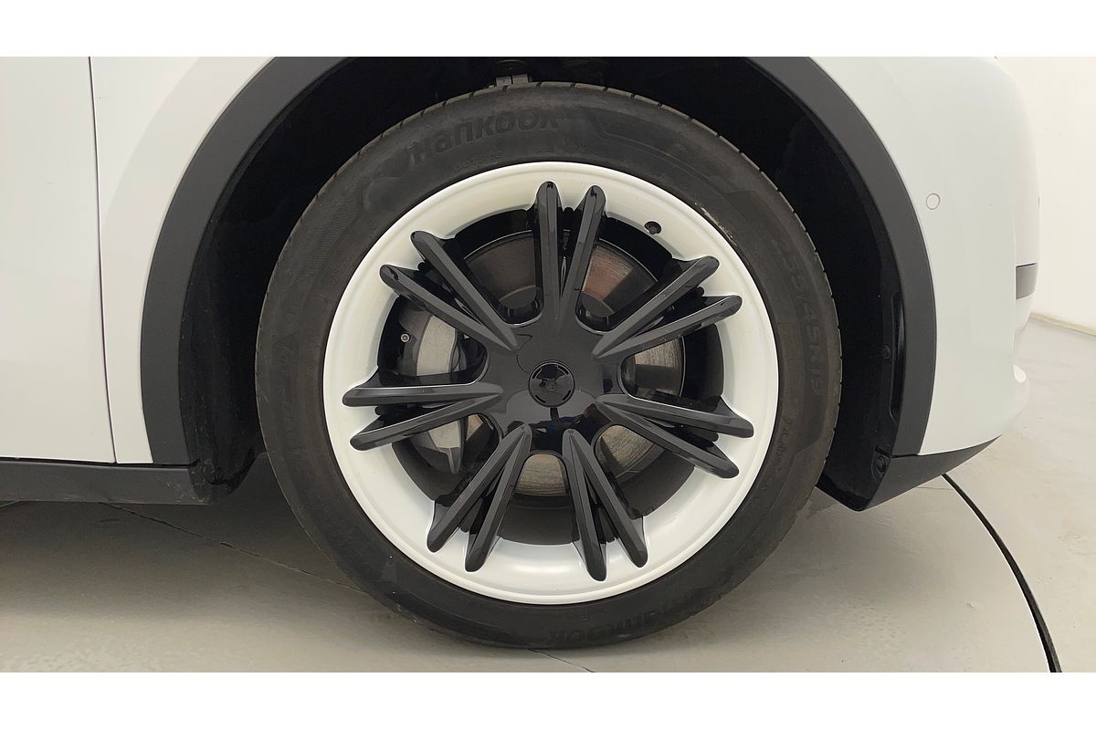 2022 Tesla Model Y Rear-Wheel Drive