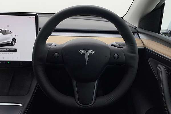 2022 Tesla Model Y Rear-Wheel Drive