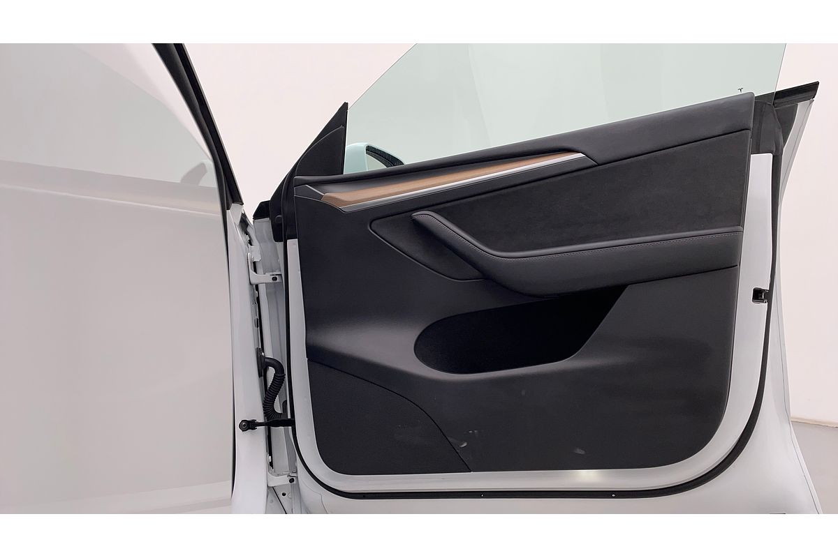 2022 Tesla Model Y Rear-Wheel Drive