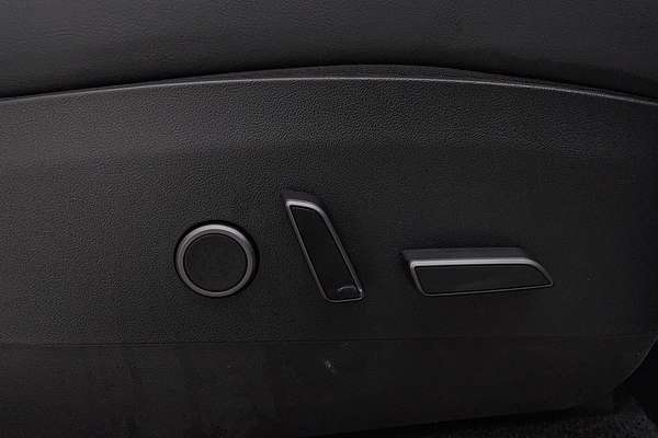 2022 Tesla Model Y Rear-Wheel Drive