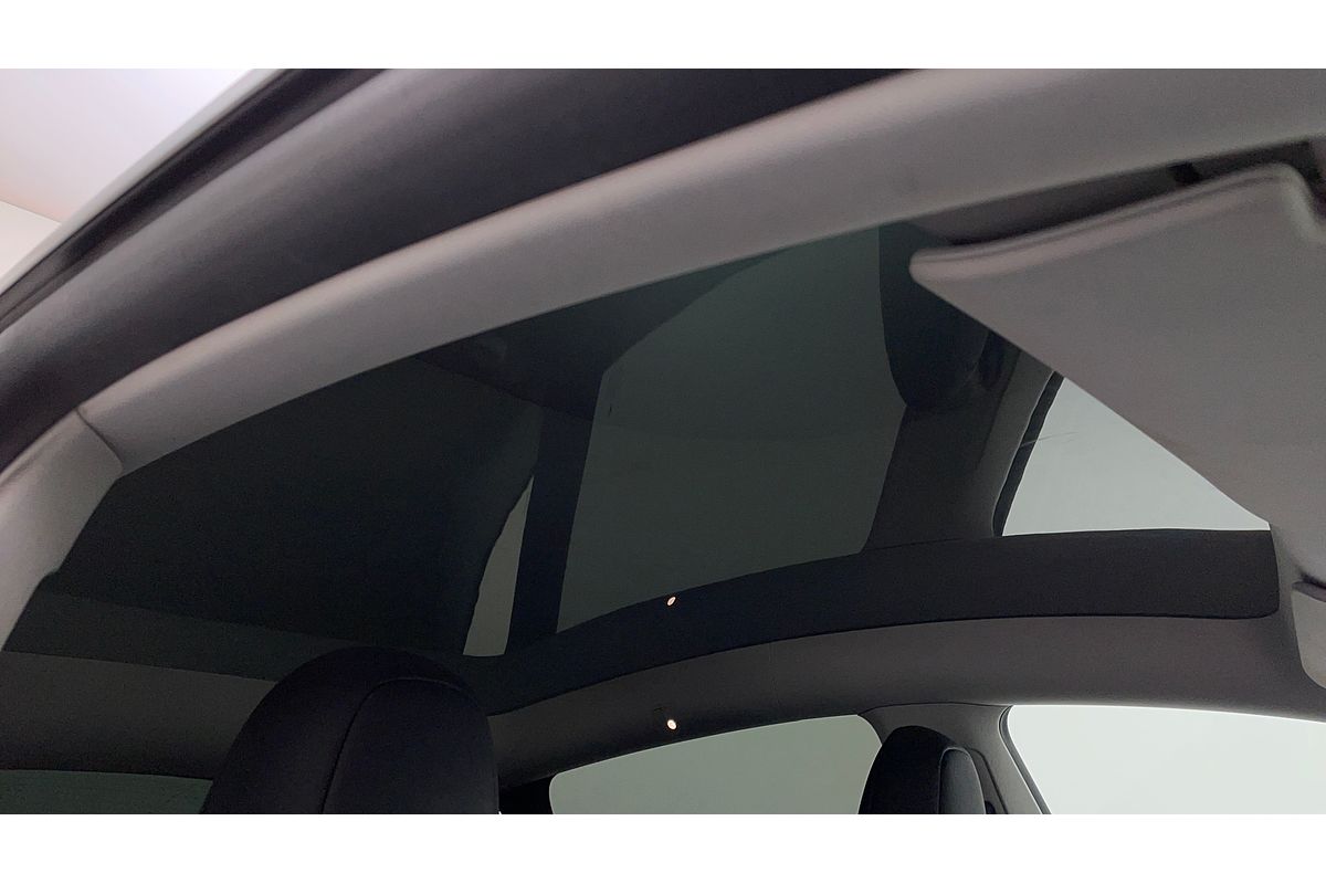 2022 Tesla Model Y Rear-Wheel Drive