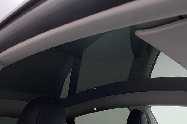 2022 Tesla Model Y Rear-Wheel Drive