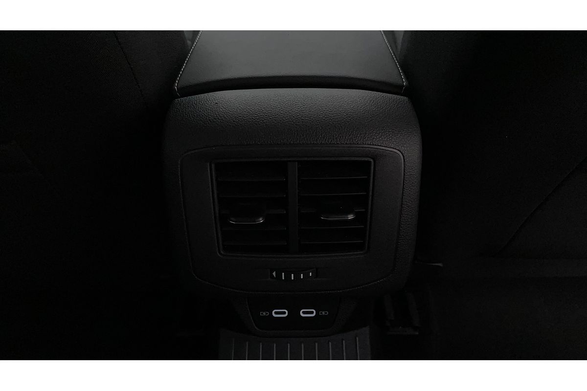 2022 Volkswagen T-Roc 110TSI Style D11