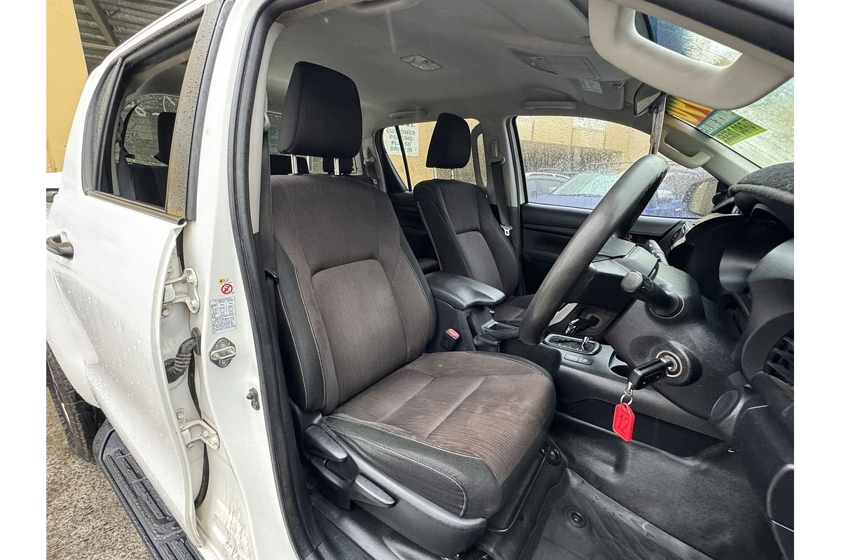 2017 Toyota Hilux SR (4x4) GUN126R MY17 4X4