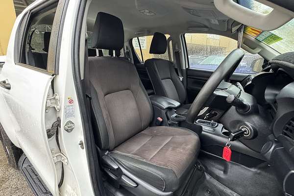 2017 Toyota Hilux SR (4x4) GUN126R MY17 4X4