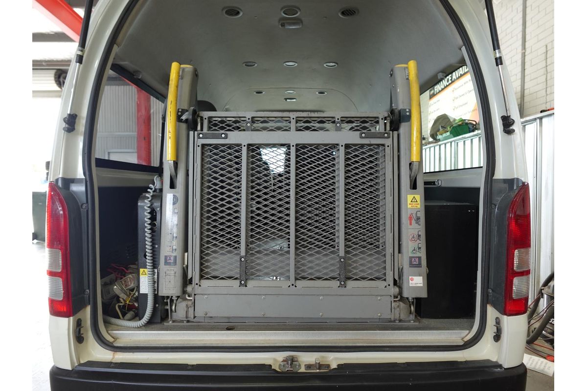 2015 Toyota Hiace Commuter KDH223R ELWB High Roof