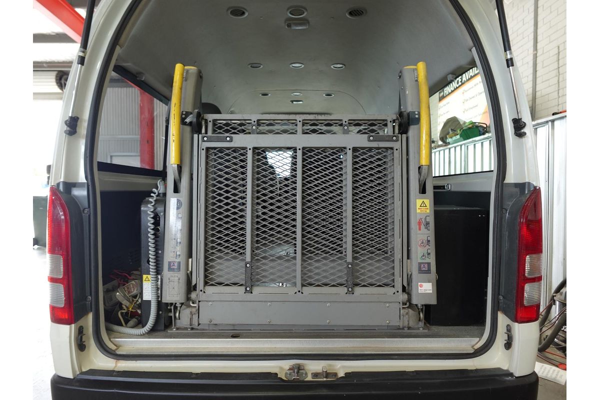 2015 Toyota Hiace Commuter KDH223R
