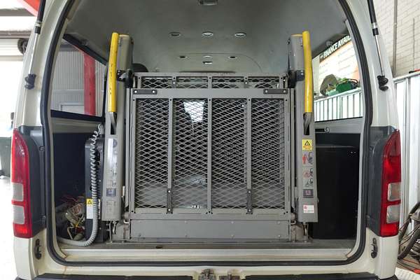 2015 Toyota Hiace Commuter KDH223R