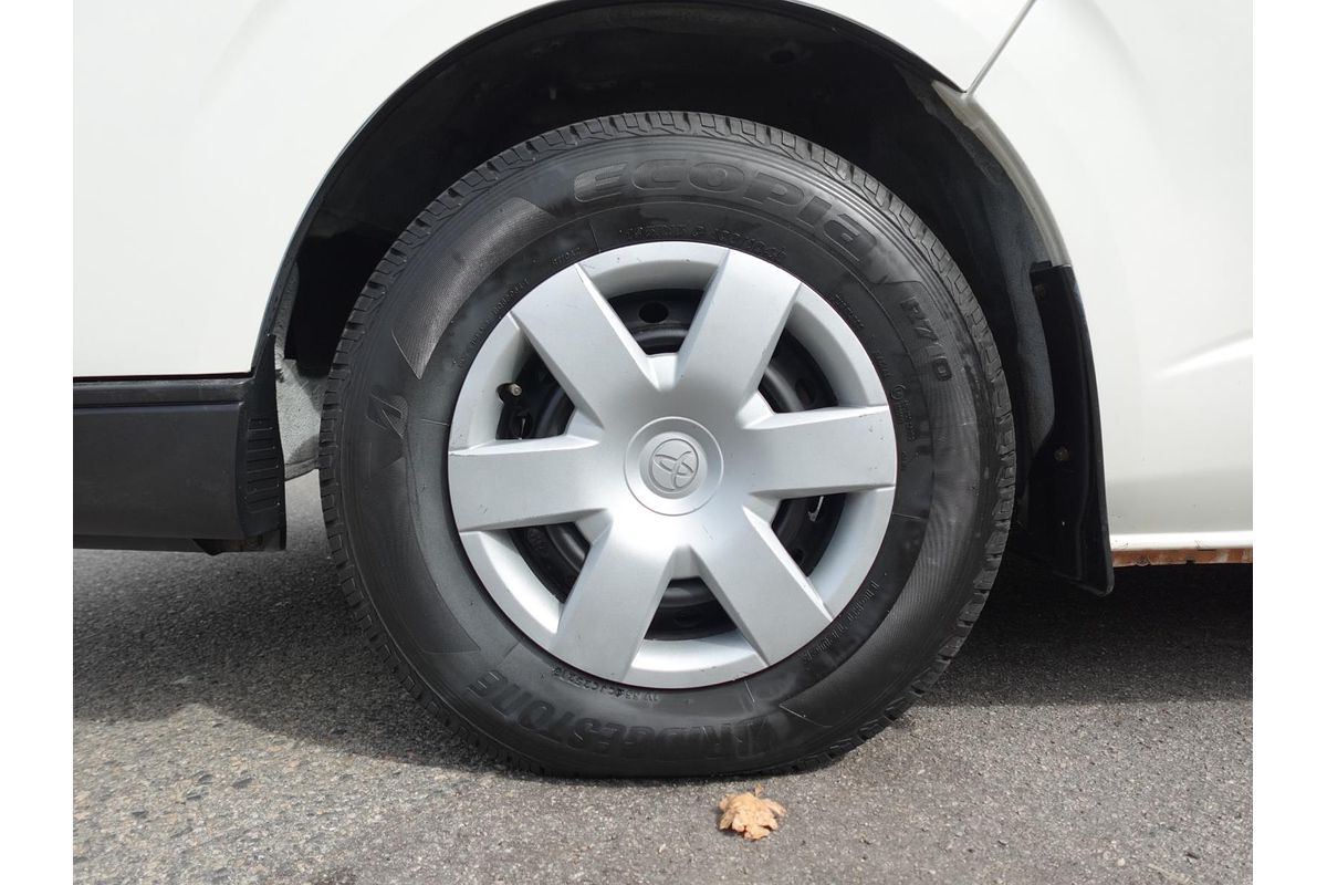 2015 Toyota Hiace Commuter KDH223R