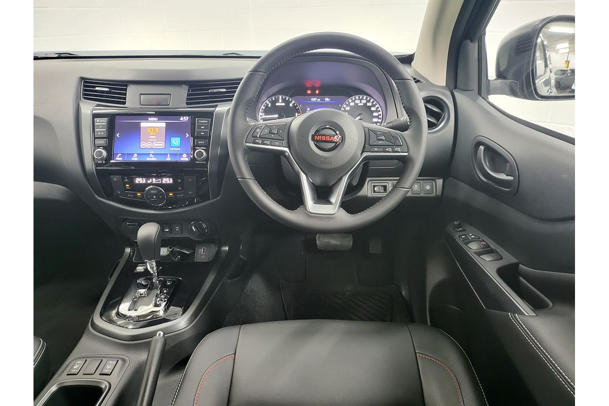 Nissan NAVARA 4X4 2.3 DSL AUTO DC P4X WARRIOR