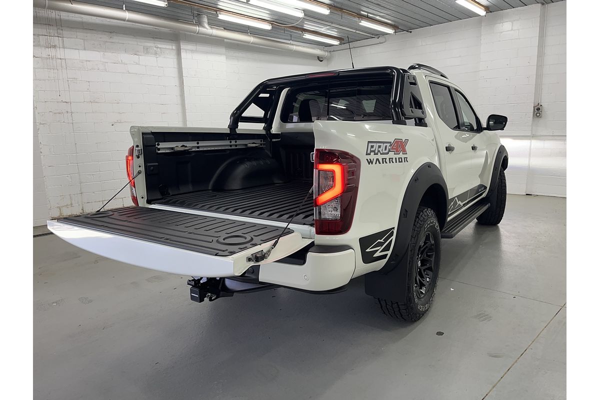 Nissan NAVARA 4X4 2.3 DSL AUTO DC P4X WARRIOR