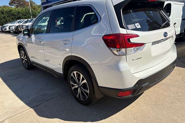 2019 Subaru Forester 2.5i Premium S5