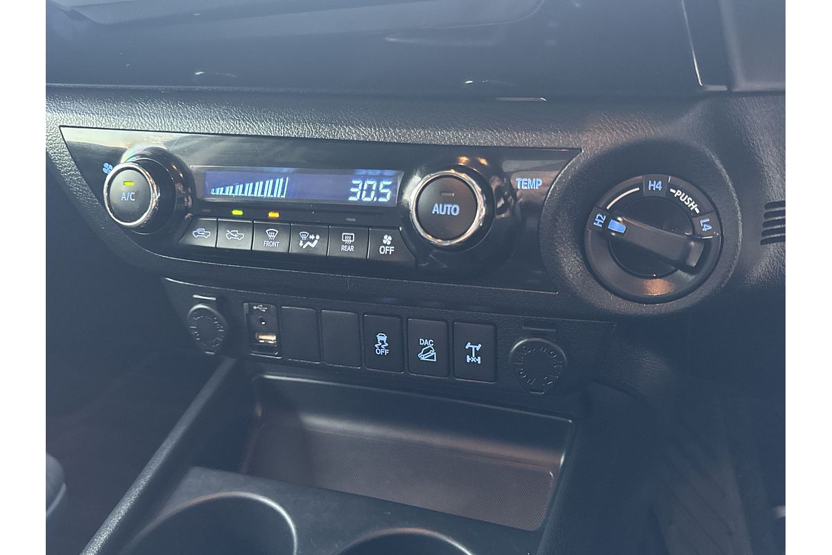 2017 Toyota Hilux SR5 GUN126R 4X4