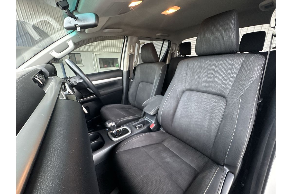 2017 Toyota Hilux SR5 GUN126R 4X4