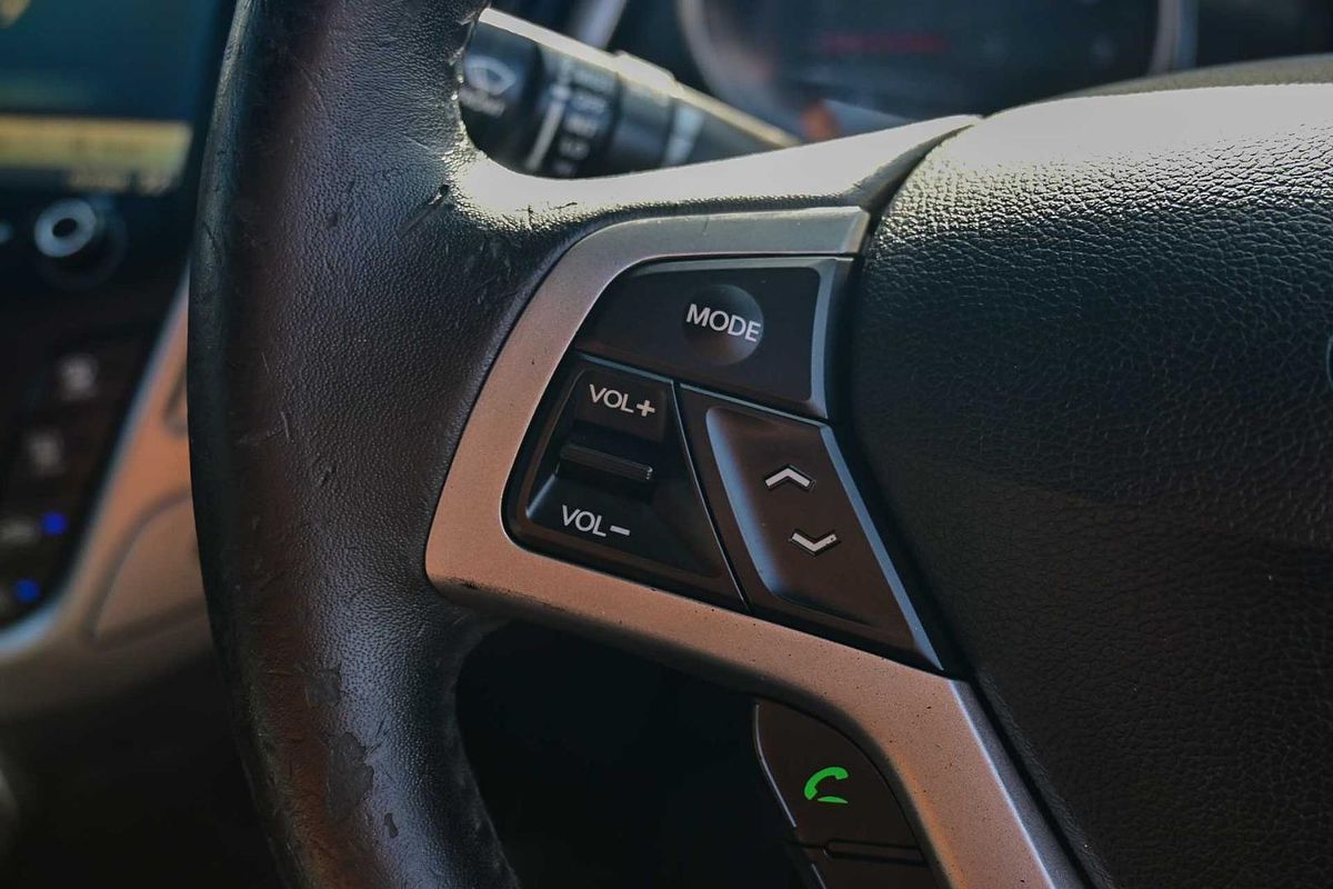 2012 Hyundai Veloster + FS