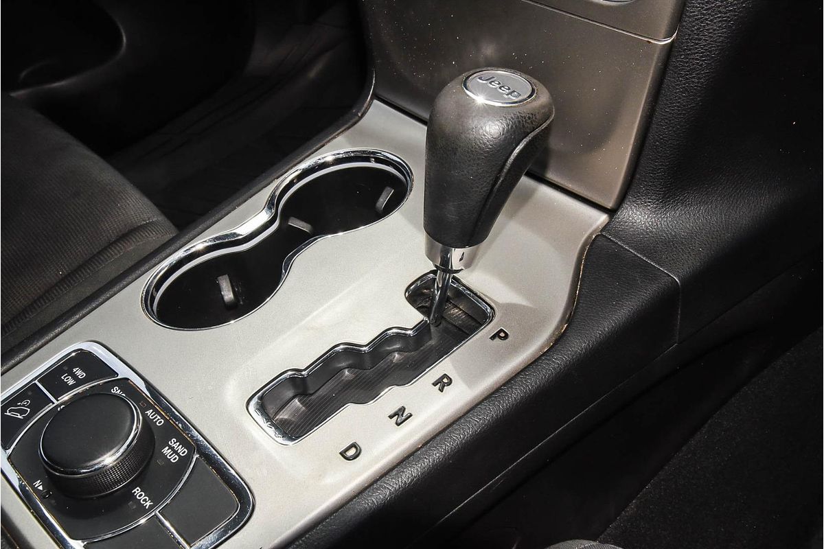 2012 Jeep Grand Cherokee Laredo WK
