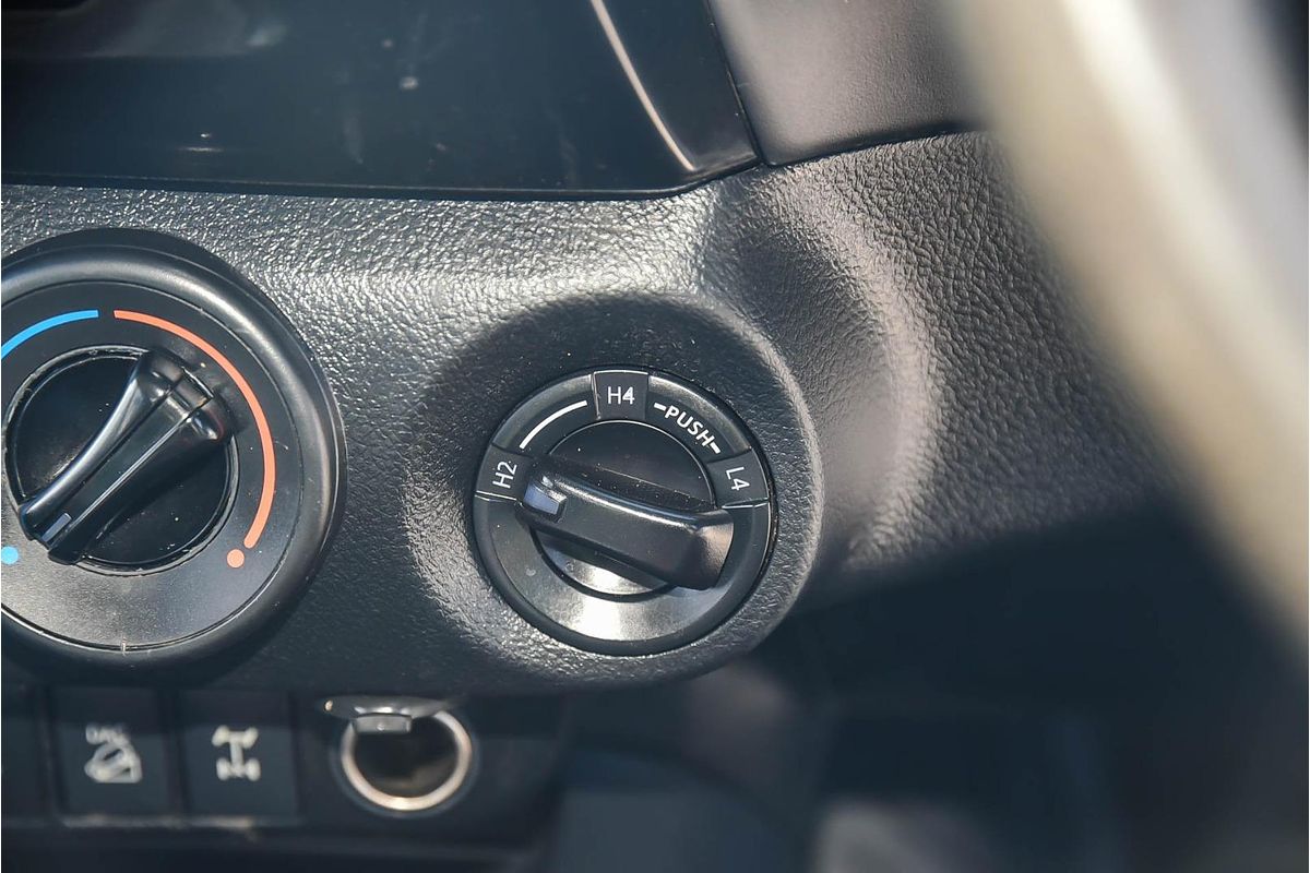 2020 Toyota Hilux SR GUN126R 4X4