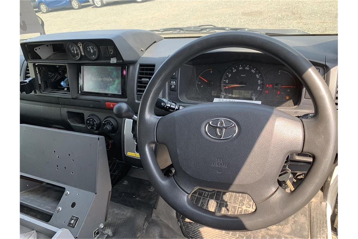 2014 Toyota Hiace SLWB Extra High Roof TRH226