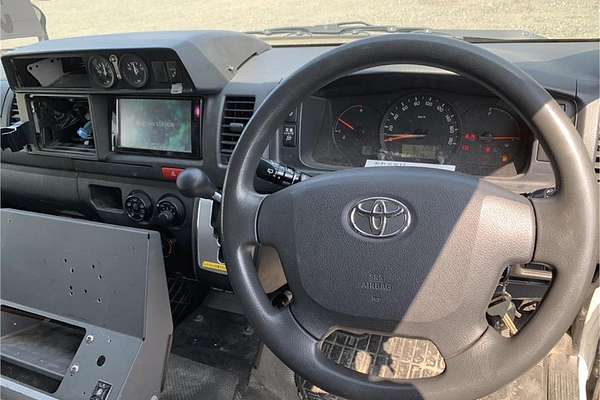 2014 Toyota Hiace SLWB Extra High Roof TRH226