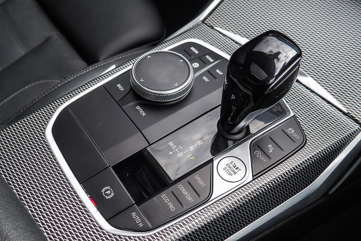 2022 BMW 3 Series 320i Sport Collection G20